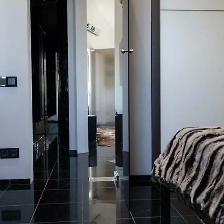 Panoramic 3br Penthouse In The Heart Of Одеса