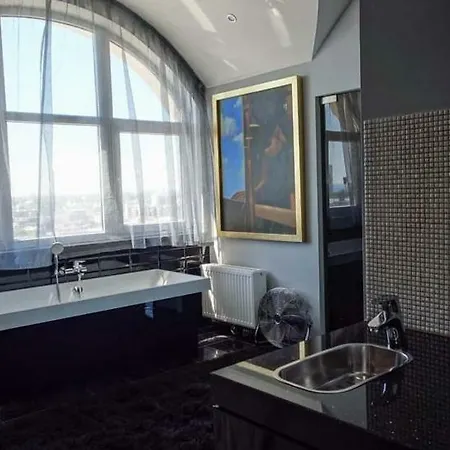 Panoramic 3br Penthouse In The Heart Of Одеса